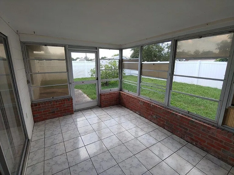 3615 Harvard Dr — Photo 9