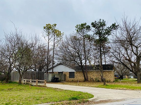 3rd image of 7301 Pebbleford Rd