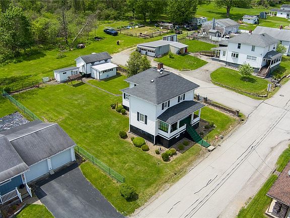 2nd image of 55 Poplar St