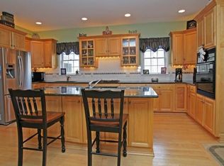 915 Swartswood Rd, Newton, NJ 07860