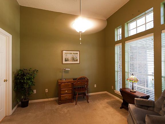 Nice study with large windows connected to the 2nd bath. New tile in bath.