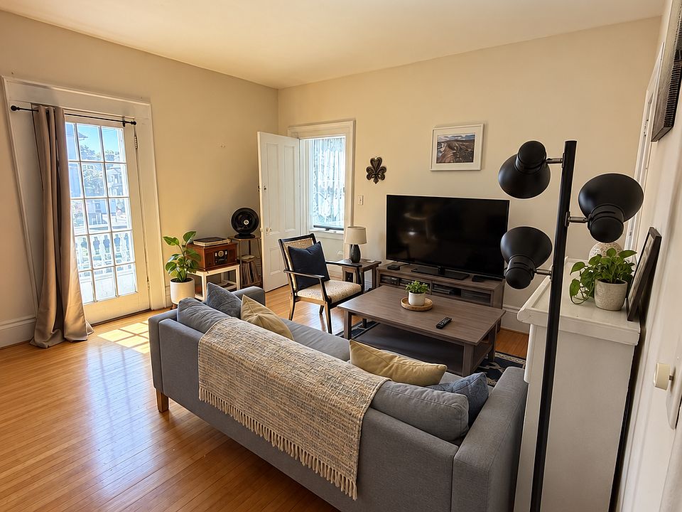 AI enhanced~ lovely livingroom with lots of sunlight~