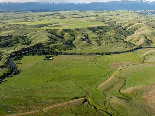 287 Spring Creek Rd, Absarokee, MT 59001