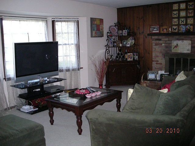 2nd image of 14 Club Dr