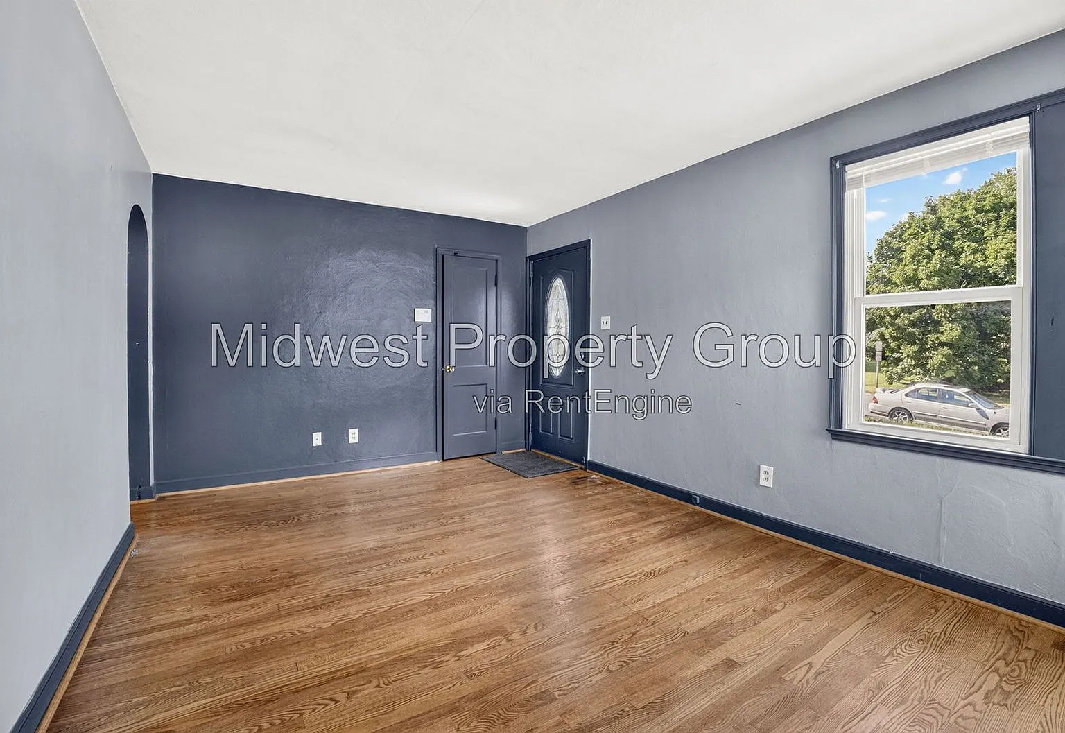 2 bed, 1.0 bath, 720 sqft, $1,065 — Photo 1