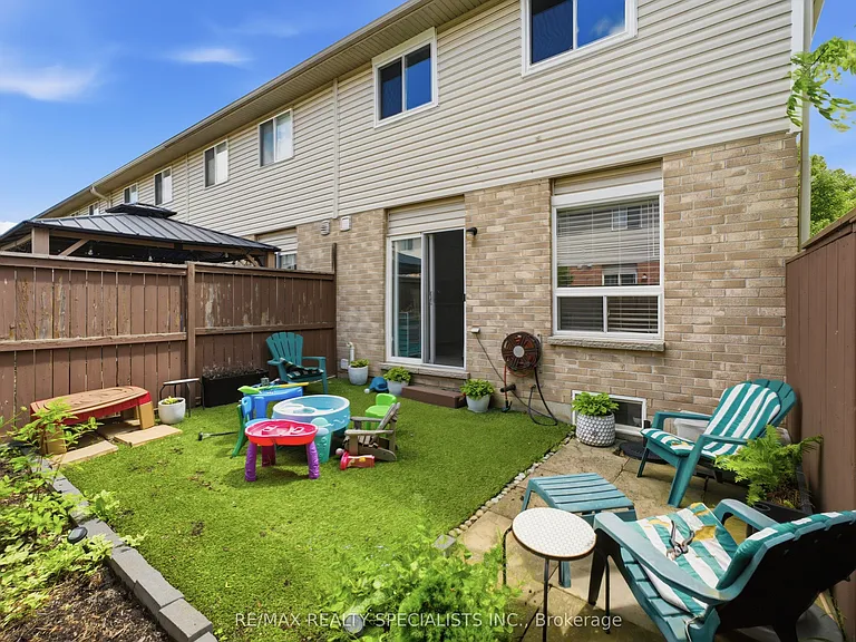 39 Pinewoods Dr #10 — Photo 27