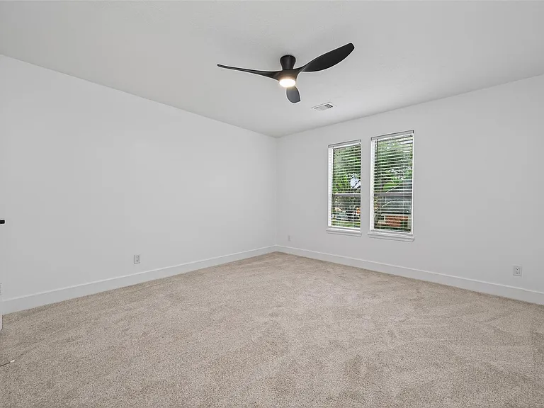 19839 Sundance Dr — Photo 36