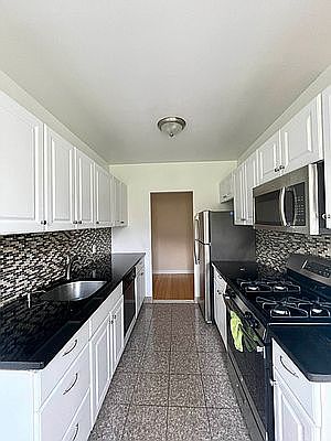 5th image of 118-60 Metro Ave #5G