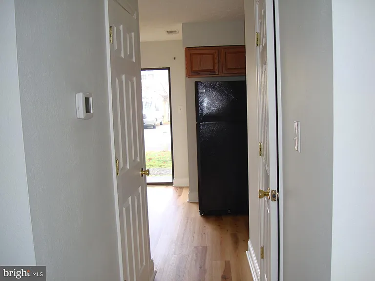 208 Moore Dr — Photo 7