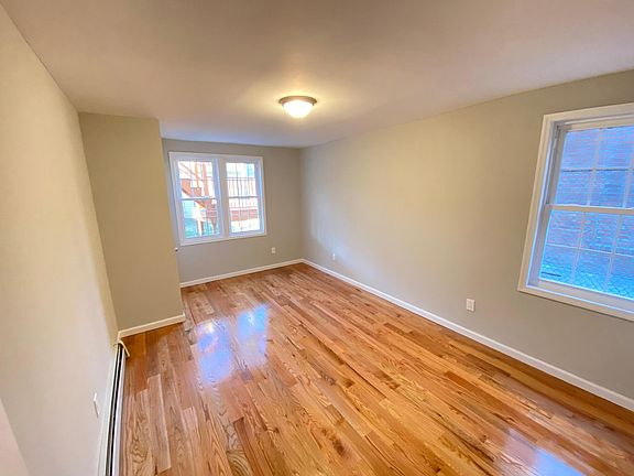 5th image of 23721 Fairbury Ave #1