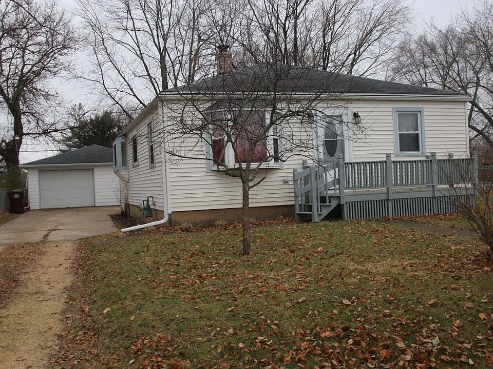 1st image of 213 E Wilson Ave