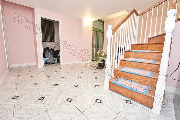 Rented by Genik Group Corp | media 46