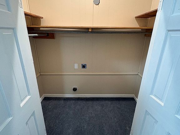5th image of 4232 Governors Rd #308