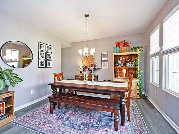 5th image of 970 Crestpoint Ct