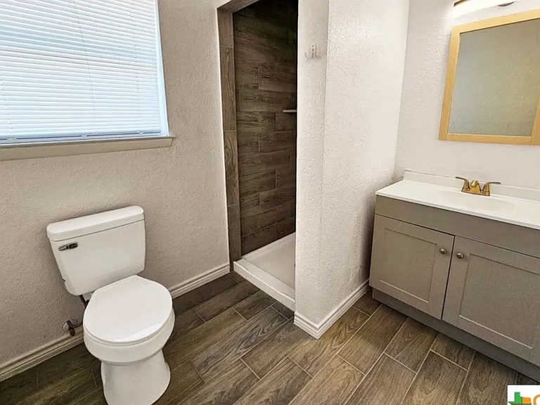 2312 Daisy Dr — Photo 5