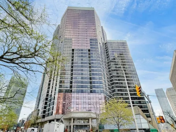 1001 Bay St #1407, Toronto, ON M5S 3A6