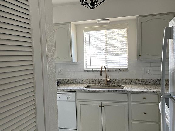 2nd image of 7122 Portugal Dr #7122