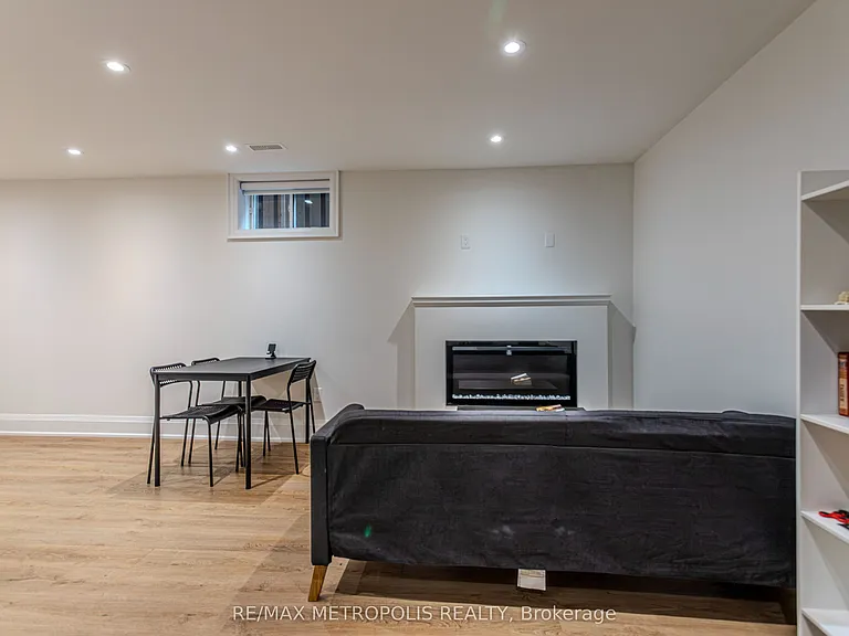 79 A Laburnham Ave #BASEMENT — Photo 15