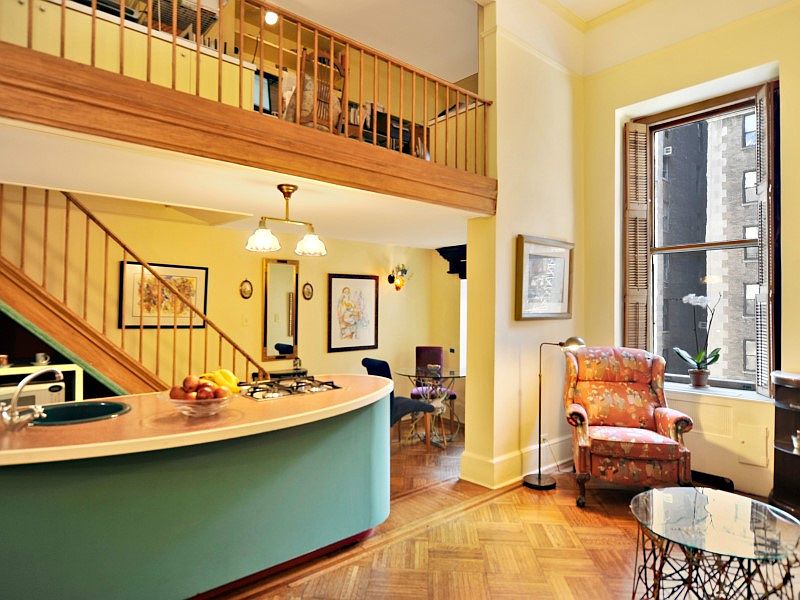 2nd image of 205 W 57th St APT 6AB