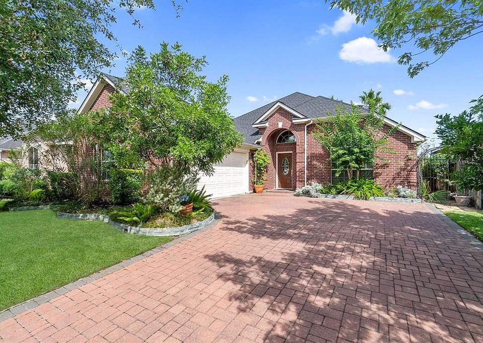 1st image of 11839 Lismore Lake Dr