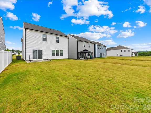 3rd image of 2312 Morgan Hills Dr