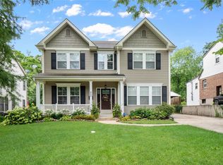 452 Julian Pl, Kirkwood, MO