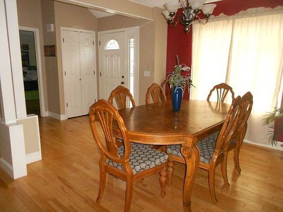 5th image of 18 Lakeside Dr