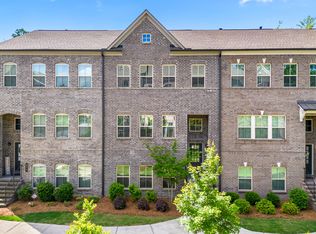 382 Via Secco Ln, Suwanee, GA 30024