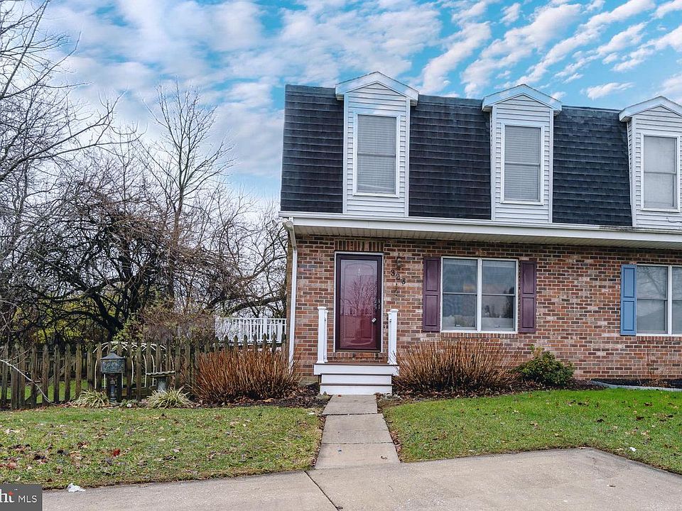 1st image of 326 Church Ct