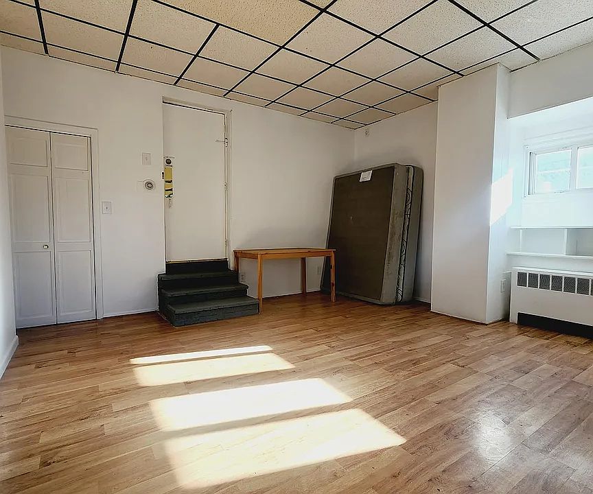 2nd image of 324 Avenue E #5D