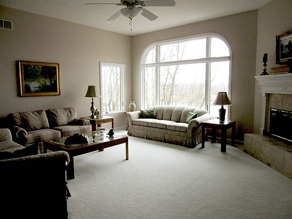 5th image of 1614 Connemara Ln