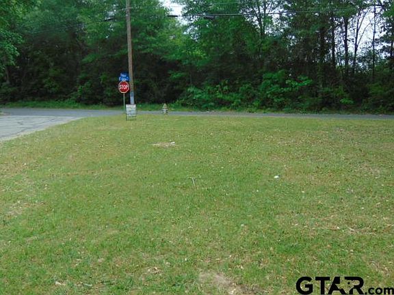 2nd image of 301 Williams Dr