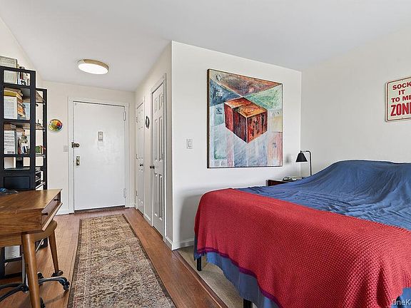 5th image of 100 Dehaven Drive #512