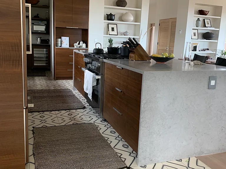Flowing kitchen