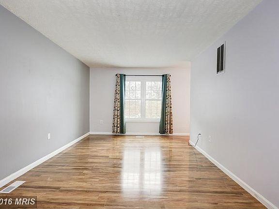 5th image of 12923 Trumbull Dr