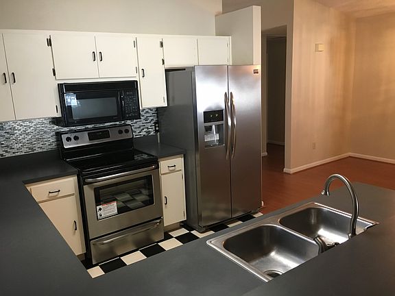 4th image of 6809 S Dauphin Ave