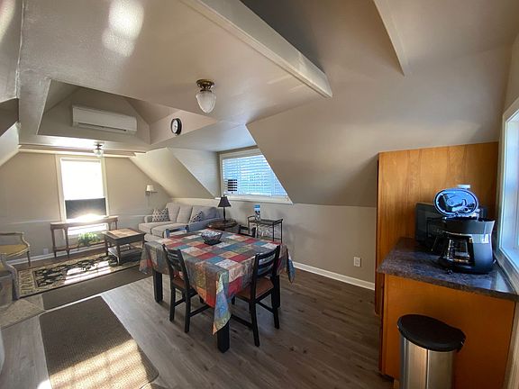 5th image of 172 Skidmore St APT 3