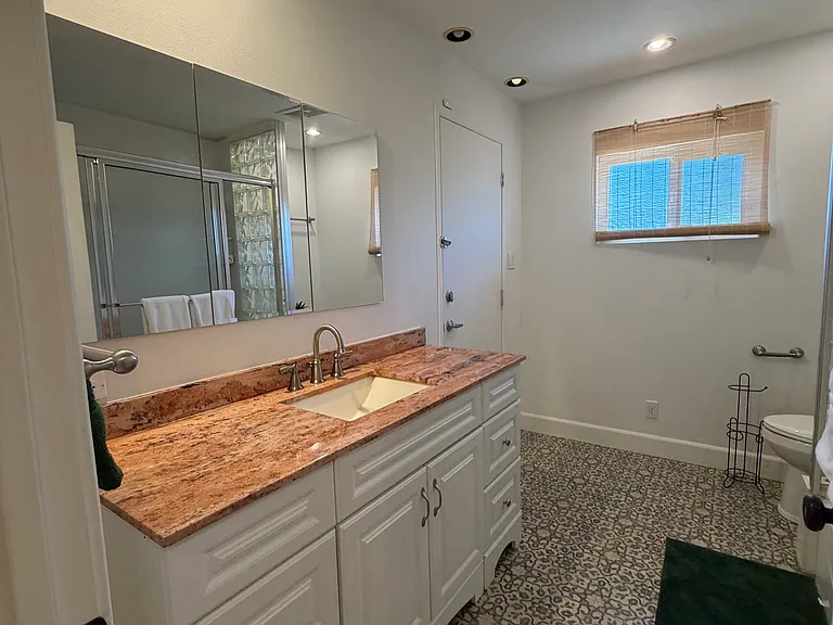 705 Cascade Ct — Photo 6