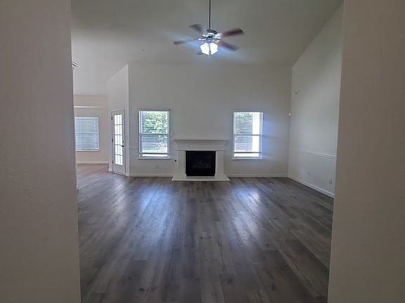2nd image of 5854 W Millbrae Ave