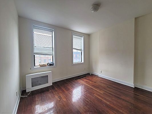 1st image of 159 2nd Ave APT 15