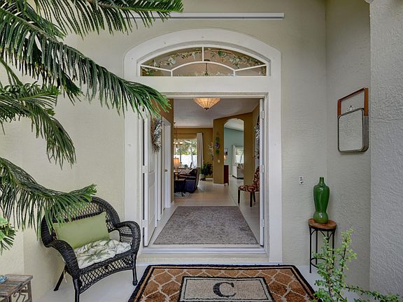 5th image of 428 NW Emilia Way