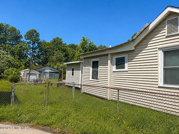 3rd image of 2217 Tudor Drive