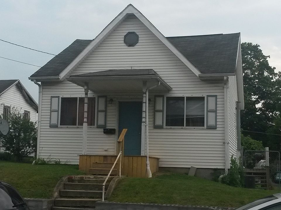 1st image of 716 Gaston Ave
