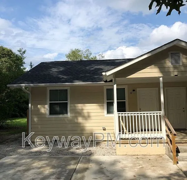 1120 Dodge Ln #10 — Photo 1