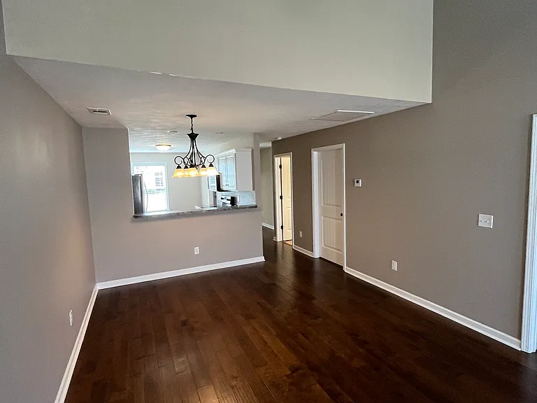 110 Satomi Way — Photo 10