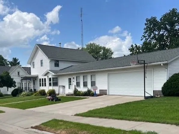 251 E Main St, Shullsburg, WI 53586