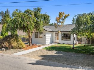 5709 W 1st St, Bremerton, WA
