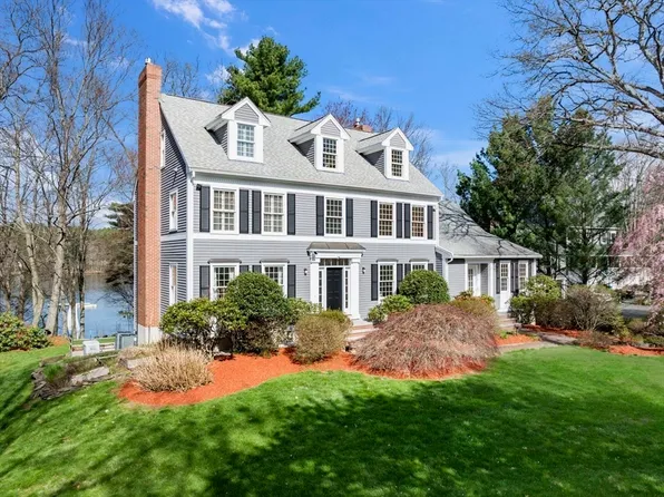 27 Rivercrest Dr, West Newbury, MA 01985