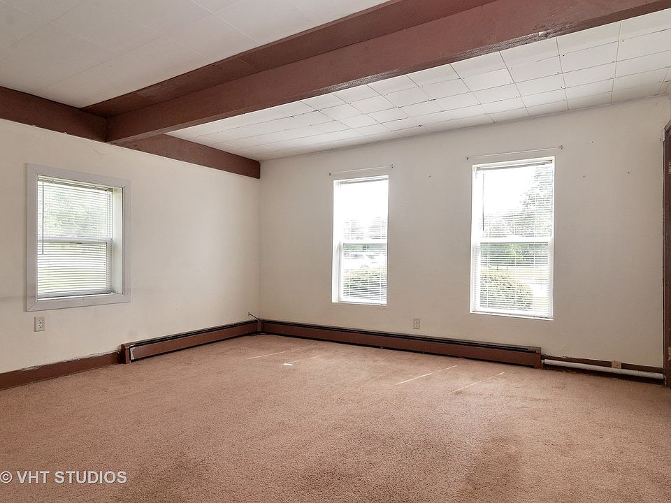 2nd image of 412 N Main St