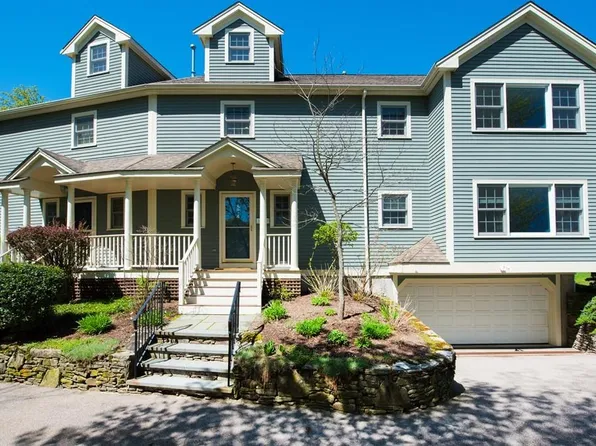574 Auburn St, Newton, MA 02466